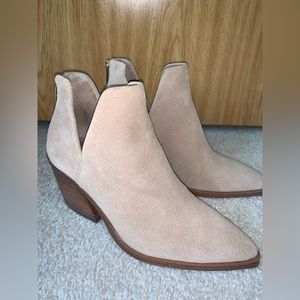 Vince Camuto Booties - Suede size 8